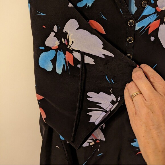 Yumi Kim Small 100% Silk Black Floral 3/4 Sleeve Blouse - Picture 4 of 7